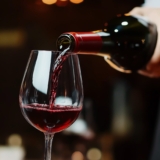 Elegant,Red,Wine,Service,In,Fine,Dining